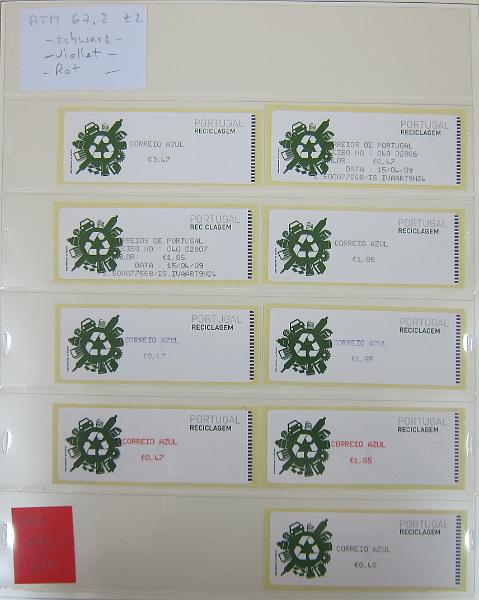 0265 (324).jpg -     Lote:    265      Colecção Especializada - Etiquetas      Lotes Especiais       Descrição:      1981/2010 &mdash; Etiquetas.   Coleção composta por 12 álbuns com etiquetas desde percursoras e Framas até 2010, com provas, erros, FDC's, etiquetas novas e usadas, sobrescritos circulados, variedades de impressão e papéis. Importante estudo. Lote a ver.        Lote ETQ       Valor Base:     &euro; 3000,00     Valor Venda:     &euro;      